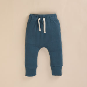 Mallas con cordón de elastano de bambú orgánico de primera calidad, pantalones de mezclilla y pantalones cortos para bebés, cómodos y elegantes - Product Image 1