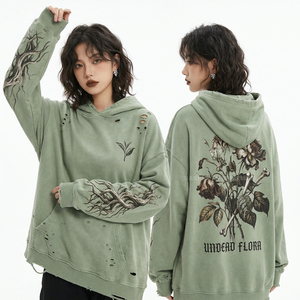 Haut sans manches vert sauge personnalisé pour femme, imprimé artistique oriental traditionnel, style streetwear avec bords bruts et effet vieilli, pull-over type gilet - Product Image 2