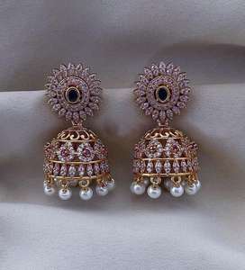 Jhumki CZ con acabado mate, ligero, perfecto para fiestas y ropa étnica. - Product Image 1