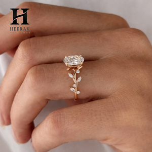 Anillo de Compromiso Vintage con Diamante Cultivado en Laboratorio de Corte Ovalado, Oro Rosa de 14K, Banda con Diseño Floral de Hojas y Enredaderas, Anillo Solitario de Moissanita para Mujer - Product Image 4