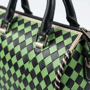 Bolsa de Viaje de Cuero Genuino a Cuadros Verde y Negro de Lujo, con Cierre de Cremallera, Ligera, Portátil y Duradera - Product Image 6