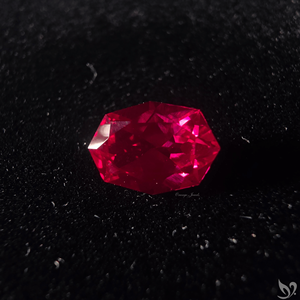 Rubis de laboratoire de 1,49 carat, taille octogonale, rouge vif, pierre précieuse non montée pour bague, pendentif et bijoux fins - Product Image 5