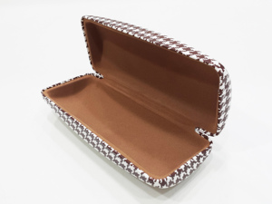 Estuche Rígido para Gafas de Sol de Cuero PU con Patrón Clásico de Pata de Gallo de Alta Calidad - Product Image 2