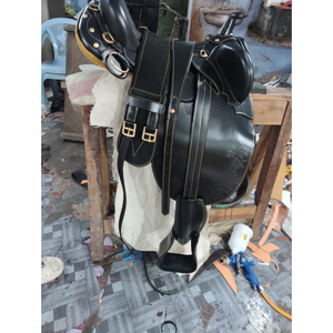 Selle d'équitation australienne en cuir de qualité supérieure pour chevaux demi-sang |   Équipement d'équitation occidentale, quincaillerie nickelée, arceau en fibre de 17 pouces pour - Product Image 1
