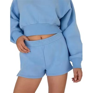Ensemble survêtement décontracté pour femme, bleu clair, avec crop top à capuche et short en molleton, couleur unie, coupe ample, collection printemps, prix de gros - Product Image 3
