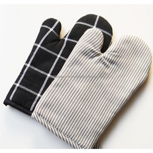 Mitaines de four imprimées abordables Élégance moderne Couleur unie Résistant à la chaleur Équipement de cuisine pour la cuisson et la cuisson Assurer la sécurité - Product Image 4