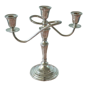 Candelabro de 3 Brazos Plateado Estilo Vintage, Diseño de Brazos Retorcidos de Mediados de Siglo, Elegante Centro de Mesa, Portavelas Convertible - Product Image 1