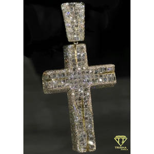 Pendentif Croix Entièrement Sertie de Moissanite et Diamants en Argent Sterling 925 avec Sertissage de Pierres Mixtes – Bijou Hip Hop Premium - Product Image 4