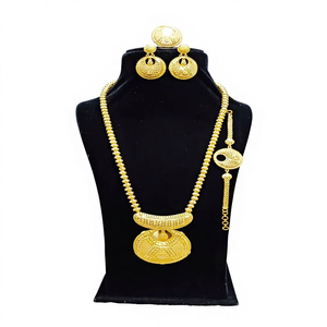 จี้รูปดอกไม้ประดับมุกเทียมชุบทอง 24K หนัก 1 กรัม พร้อมสร้อยเชือกโบกหลี ดีไซน์ทันสมัยสำหรับผู้หญิง เหมาะสำหรับงานแต่งงานและวันครบรอบ - Product Image 1