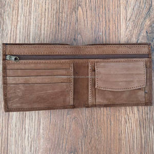 Cartera hecha a mano de cuero de gamuza auténtica para hombre, tarjetero minimalista de lujo, billetera plegable clásica con bloqueo RFID personalizado - Product Image 5