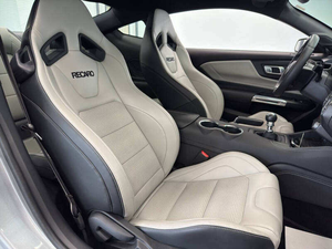 Ford <span class=keywords><strong>Mustang</strong></span> GT Premium 2024 Usado, Auto Deportivo Americano Eléctrico, Motor de Tracción Trasera, Cámara Trasera, Techo Corredizo Oscuro - Product Image 2