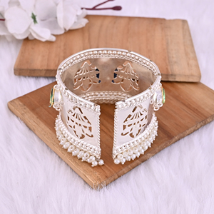 กำไลข้อมือประดับมุก CZ สีน้ำเงินไฮโดรและสีเขียวไฮโดรสำหรับผู้หญิง |   เครื่องประดับทองเหลืองชุบเงิน - Product Image 6