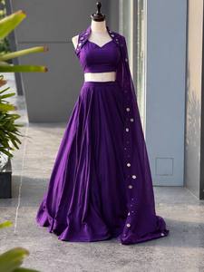 Ensemble Lehenga Choli en soie violette avec dupatta brodée de miroirs pour femmes - Product Image 4