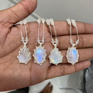 สร้อยคอจี้หินมูนสโตนสีรุ้งทำมือ พร้อมเชือกสีขาวประดับลูกปัด สไตล์โบโฮ เครื่องประดับคริสตัลบำบัด - Product Image 3