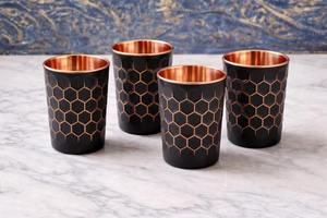 Botellas de agua de cobre vintage de diseño clásico, ecológicas, con grabado de logotipo personalizado, artesanía ayurvédica, venta al por mayor para bares y restaurantes. - Product Image 2