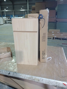 Meuble de cuisine moderne en MDF BC15D1L, panneau plat, grain de bois, installation facile, emballage postal - Product Image 2