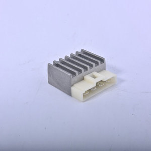 Régulateur de tension redresseur de haute qualité pour moto 100cc, idéal pour les systèmes électriques de moto personnalisés - Product Image 4