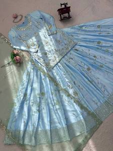 Elegante Vestido Anarkali Salwar Kameez de Seda Azul Claro con Bordado Dorado para Mujer, Ropa Tradicional India y Pakistaní para Bodas - Product Image 6
