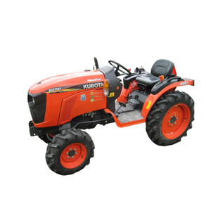 Le Kubota NeoStar B2741S 4WD est un tracteur de verger compact à quatre roues motrices de 27 CV, doté d'un moteur 3 cylindres refroidi par liquide de 1261 cm³. - Product Image 3