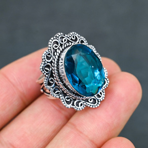 Anillo de Plata de Ley 925 con Topacio Azul Ovalado Creado en Laboratorio, Glamuroso y Hecho a Mano, Ideal para Fiestas y Bodas - Product Image 2