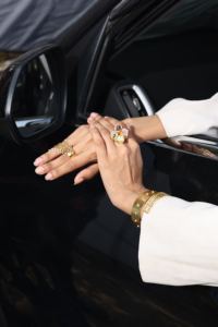 Anillo Ajustable de Latón Chapado en Oro Hecho a Mano con Múltiples Piedras, Amatista Cruda, Cuarzo Rosa, Amazonita y Cristal, Anillo de Diseño para Mujer - Product Image 2