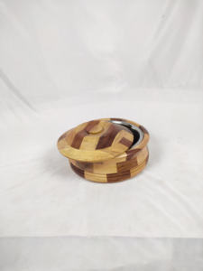 Plat à gratin vintage indien artisanal en bois avec couvercle en acier inoxydable écologique, diamètre 24 cm, récipient de cuisine, vente en gros - Product Image 2