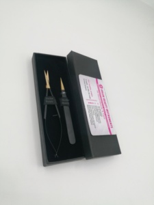 Pinzas para Cejas con Recubrimiento de Color, Acero Inoxidable, Logotipo Personalizado, Punta Puntiaguda, con Tijeras para Cejas en Caja de Cartón - Product Image 4