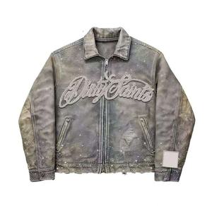 Chaqueta de mezclilla personalizada estilo streetwear, lavado ácido, vintage, oversize, con letras bordadas y pedrería, para hombre, fabricante de chaquetas. - Product Image 2