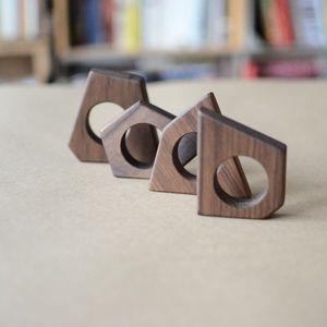 Anneaux de serviette en bois, porte-serviettes en bois, écologiques, durables, ronds et triangulaires, décoration de table pour mariage et fête - Product Image 3