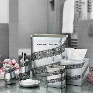 Juego de Baño de Seis Piezas de Aluminio Dorado con Diseño de Hojas, Hecho a Mano, para Uso Doméstico - Product Image 3