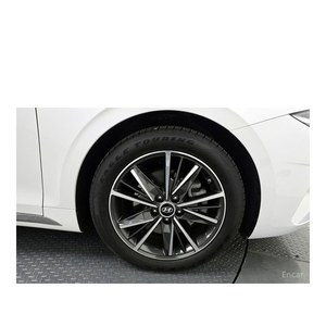 Hyundai Grandeur 2020, 2.5 Automático, Emisión Euro V, Asientos de Cuero, Volante a la Izquierda, Cámara Trasera, con 83,378 km - Product Image 4