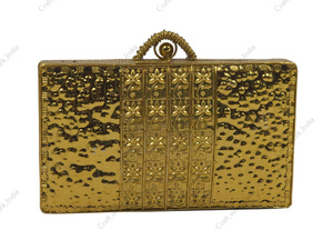 Bolso de mano indio artesanal de latón con incrustaciones de nácar y detalles de cristal, bolso de fiesta de lujo. - Product Image 4