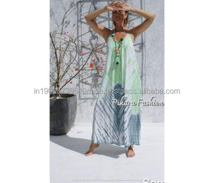 มีสีเขียวขุ่น