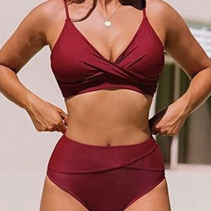Haut de bikini croisé personnalisé pour femme, dos torsadé, en polyester et nylon, rembourré et soutien-gorge intégré, tenue de plage 2026 - Product Image 5