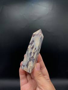 คริสตัลบาติกแจสเปอร์ธรรมชาติ 25×25×95 มม. ออบีลิสก์พลอยขัดเงา หินบำบัดเพื่อการตกแต่ง - Product Image 5