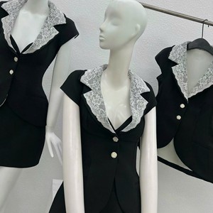 Conjunto de Blazer Negro Tejido para Mujer con Cuello Peter Pan de Encaje, Manga Corta, Botones Fruncidos, Estilo Casual, por Encima de la Rodilla, Color Liso, para Primavera y Verano - Product Image 5