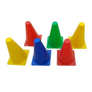 Cônes d'entraînement de couleur personnalisée, longue durée, base épaisse, cônes d'entraînement stables, cônes de sport en plastique résistant aux chocs - Product Image 5