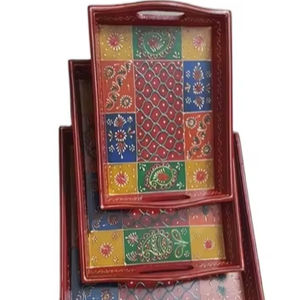 Plateaux de service rectangulaires multifonctionnels en bois faits à la main, design Art Déco, lot de 3 pour mariage et Diwali - Product Image 1