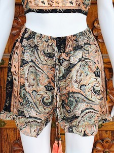 Ensemble coordonné pour femmes, style bohème, imprimé paisley, satin, haut court à col halter et short à taille élastique, tenue de plage estivale - Product Image 4