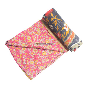 Couvre-lit réversible de couleur arc-en-ciel magnifique, couverture Kantha, couverture indienne réversible, couverture lourde cousue à la main, couverture en vieux sari - Product Image 1