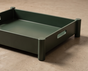 Plateau de service carré personnalisé en métal vert foncé avec finition pilier, poignées intégrées, vaisselle élégante pour la vente en gros - Product Image 3