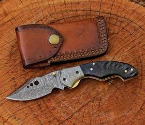 Cuchillo Plegable de Acero de Damasco SHARP POINT TRADES con Hoja de Borde Recto, Apertura con Perilla, Mango de Madera, Diseño Artístico, OEM - Product Image 4