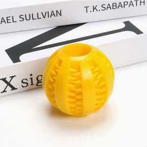 Bola <span class=keywords><strong>Dental</strong></span> de Borracha para Cães 7cm, Bola Flexível e Durável, Previne a Formação de Tártaro, Ajuda na Limpeza dos Dentes, Cores Sortidas - Product Image 5