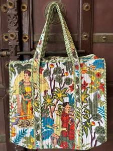 Bolso Tote de Algodón Acolchado Hecho a Mano, Bolso de Hombro Grande Estilo Indio para Viaje - Product Image 3