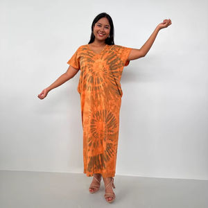 Robe caftan marocaine en jersey de coton tie-dye Alisa, robe t-shirt à col en V pour femmes avec poches - Product Image 1