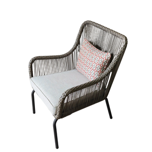 Ensemble de salon de jardin moderne en osier 3 pièces avec coussins amovibles et lavables, structure robuste pour maison de campagne ou chalet - Product Image 4