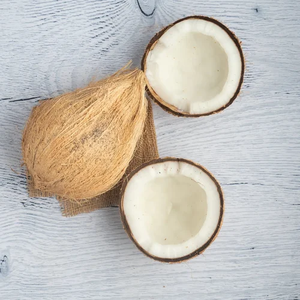 Noix de coco semi-décortiquée adaptée à la transformation alimentaire - Product Image 1