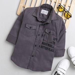 Camisa cargo con estampado de bolsillo de Polka Tots-gris - Product Image 1