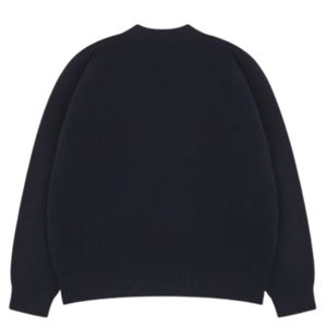 Pull en tricot bleu marine, coton doux de qualité supérieure, design ajusté confortable pour une tenue décontractée et élégante toute la journée - Product Image 2
