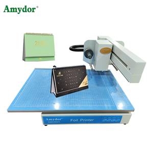 Imprimante à feuille chaude pour calendrier de bureau, cartes de couverture de calendrier, machine d'impression à feuille - Product Image 1